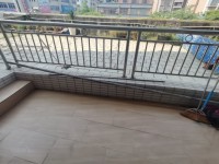 卓信新城 4室2廳2衛(wèi)1陽(yáng)臺(tái)普通 使用面 卓信新城