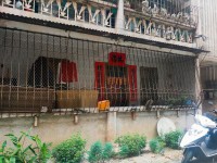 中醫(yī)院對(duì)面出入方便近市場(chǎng)學(xué)校 鋼鐵廠宿舍