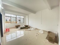 東湖附近電梯2-3房2房租1000元，3 東湖附近電梯2-3房