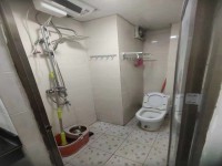 市中心步梯中層三房，近中心公園，四小 城云小區(qū)