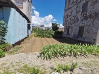 河西地皮，占地8.4×9，前10米路后7 河西地皮