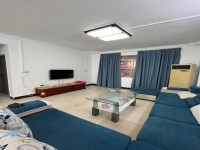 湖景樓 三房 1400元/月，家具電器齊 湖景樓