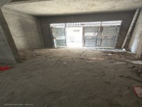 東湖地段，4.8層，出入方便，三面彩光 東湖私宅