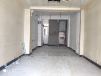 近汽車站  近市場  在大路邊 在T字路 松竹路