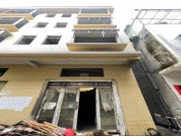 毛坯5室2廳5衛(wèi)1陽臺地鐵沿線，交通便利 東湖私宅