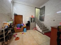 可以做商鋪，現(xiàn)在一樓租1200 河西私宅