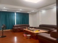 東湖私宅帶裝修出售，5X12占地，前20 東湖私宅