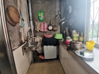 城南市場(chǎng)附近步梯中層兩房 育源家園