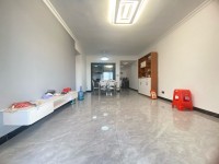 河西花園電梯2房2廳2衛(wèi)，中間樓層，全新 綿登新世界花園