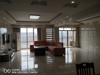 出租東湖廣場(chǎng)精裝大3房，出入方便 東湖廣場(chǎng)
