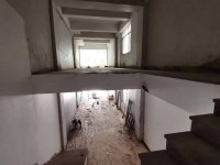 市中心旺鋪，占地4.4x17.8，南向共 明興苑