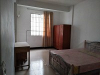 東湖地段，低層?xùn)|南向，出入方便 東興花園