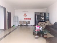 干凈斯文的大四房，出入交通便利。視野開闊 國泰廣場(chǎng)