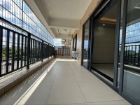 金河灣精裝修三房，拎包入住。 金河灣
