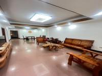 3室2廳2衛(wèi)1陽臺(tái)東興花園，家電齊全，拎 東興花園