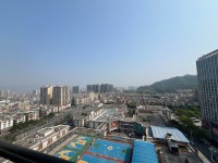 東湖中心位置，配套完善 東湖廣場