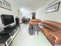 河西名樹公園附近步梯中層，3房2廳，戶型 天?；▓@