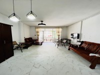 交通便利。采光通風(fēng)好 鴻福樓