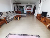 出租國(guó)泰廣場(chǎng)148平方大三房1800元家 國(guó)泰廣場(chǎng)