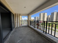 領(lǐng)美4室2廳2衛(wèi)2陽(yáng)臺(tái)，房型正氣，可精裝 領(lǐng)美生活廣場(chǎng)