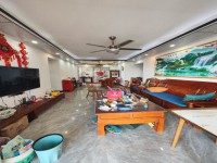 宏強(qiáng)時(shí)代電梯靚樓層4室2廳2衛(wèi)2陽(yáng)臺(tái)出售 宏強(qiáng)時(shí)代