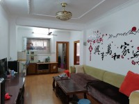 東興花園低層3房兩廳93平方，售33.8 東興花園