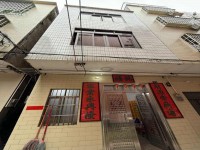 城北市場附近，共3層，出入方便 城北私宅